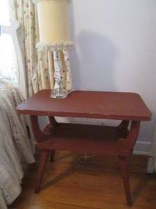 lot 15 image: Vintage wood end table with decorat...