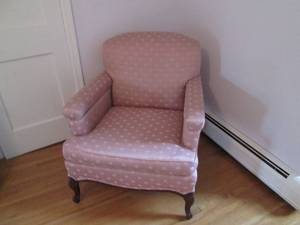 lot 17 image: Ornate oversized chair...