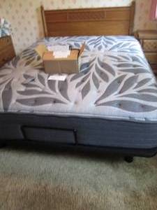 lot 36 image: Glideaway lift bed with remote and ...