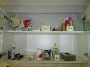 lot 44 image: Health and beauty items...