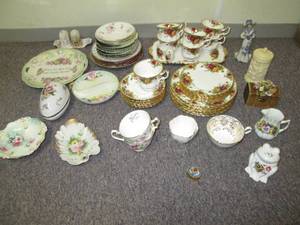 lot 55 image: China and other decor...