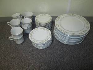lot 57 image: 326 Springtime china...
