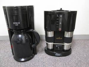 lot 61 image: 2 Coffee makers...