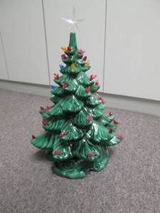 lot 77 image: Christmas tree lamp...