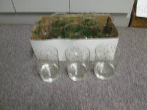 lot 78 image: Holiday tumblers...