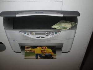 lot 136 image: Epson Stylus CX5400 printer, looks ...