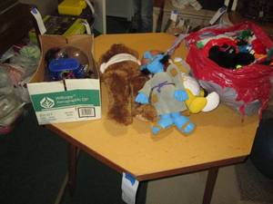 lot 231 image: Lot of stuffed animals...