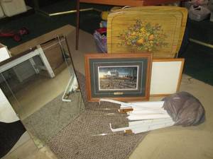 lot 236 image: Metal TV trays, Jim Hansel print an...