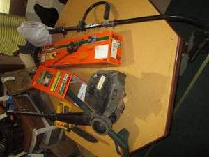 lot 237 image: Yard care spectacular Chain saw, l...