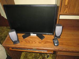 lot 165 image: Dell computer monitor with mouse, s...