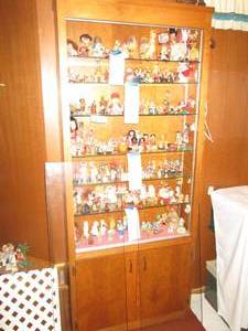 lot 216 image: Lighted display cabinet 32 wide 87...
