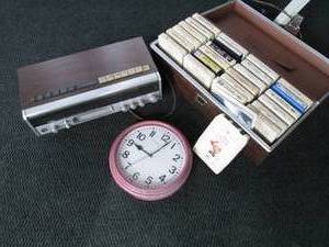 lot 222 image: Vintage alarm clock radio 8 track t...