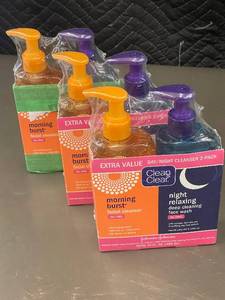 lot 59 image: Clean & Clear DayNight Cleanser 2-Pack X3