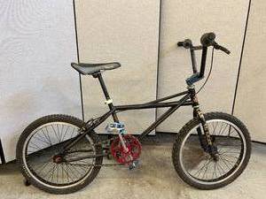 lot 12 image: SE Racing&nbspTrek Trail Bicycle Bike - In Great Condition
