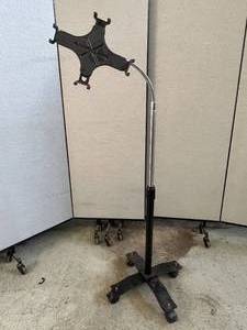 lot 41 image: &nbspUniversal&nbspMobile&nbspHeight - Adjustable Gooseneck Floor Stand for Tablets&nbspiPad Kiosk Holder With Locking Wheels - Great Condition