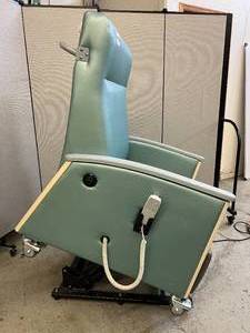 lot 51 image: MSRP $7500 Hospital Grade Clinical Care MOBILE Patient Treatment Power Recovery Lift Recliner Chair - Extra Wide Seat 27 750lb Capacity - Works Great