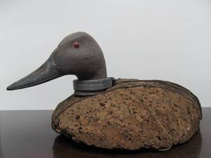 lot 220 image: Antique Cork & Wood Duck Decoy 