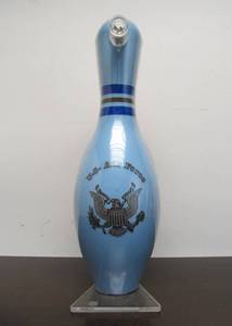 lot 223 image: Excellent Vintage US AIR FORCE Bowling Pin Cribbage Board