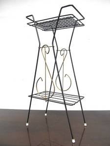 lot 224 image: Great Looking Mid Century Wire MusicRecord Player Stand or Table #1