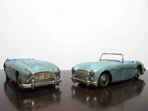 lot 70 image: 2 Vintage Tin Toy AUSTIN HEALY Convertible Friction Cars