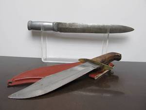 lot 104 image: 2 LARGE Vintage Fixed Blade Knives