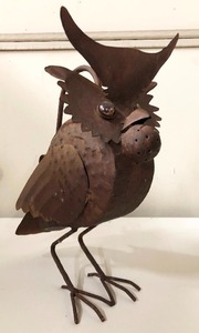 lot 184 image: Large Metal Owl Watering Can 