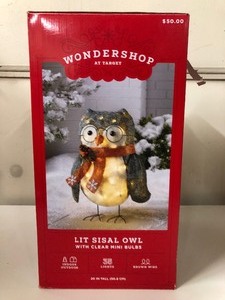 lot 186 image: Large Brand New Light Up ChristmasWinter Owl IndoorOutdoor Display