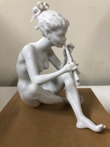 lot 191 image: Excellent Quality Vintage German Porcelain Figurine - Flautist - Alka Kunst Bavaria