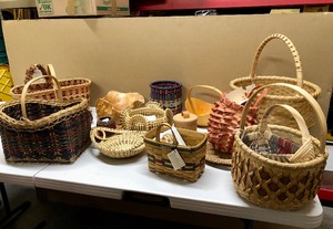 lot 182 image: LARGE & Great Estate Collection of Artisan Handmade Wove Baskets Burl Wood Bowl etc