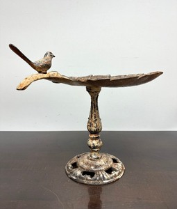 lot 232 image: Old Vintage Cast Iron Smaller Size Birdbath