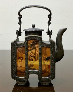 lot 262 image: Signed Vintage Chinese Bronze Teapot