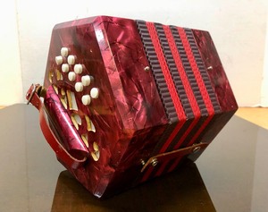 lot 289 image: Nice Vintage Italian Red Anglo Concertina