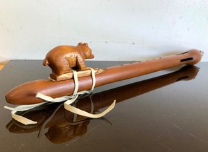 lot 338 image: Hand Carved Native American Wood Bird Flute wBear