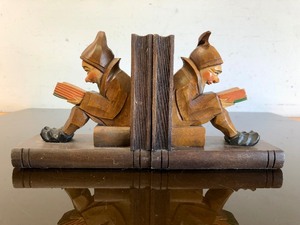 lot 345 image: Vintage Carved Wood Gnome Bookend Set
