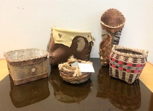lot 373 image: Great lot of Native American Artisan Hand Made Baskets