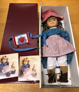 lot 403 image: Mint in Box Early AMERICAN GIRL Doll - Kirsten Larson