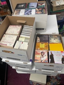 lot 416 image: MASSIVE Collection of Opera Classical etc CDs
