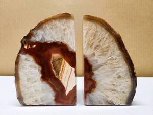 lot 414 image: Set of Genuine Large Agate Bookends