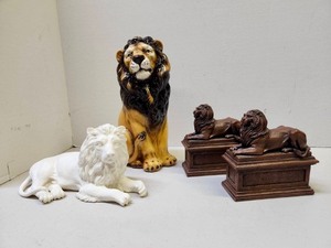 lot 420 image: Very Nice Collection of Lion Sculpture including Bookends