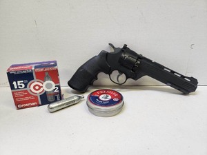 lot 426 image: Nice Condition Heavy Duty VIGILANTE .177 Air Pistol