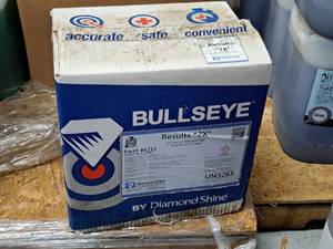 lot 137 image: Lot of (1 Case) Diamond Shine Bullseye Results 2X Low pH Detergent 5gal Case Pack 2.5-gallon Plastic Jug 2-count ( 2 total items )