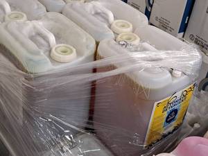 lot 256 image: Lot of (7) DuBois Blendco Systems Supersat Automatic Detergent Vehicle Cleaner 6-gallon Plastic Jug