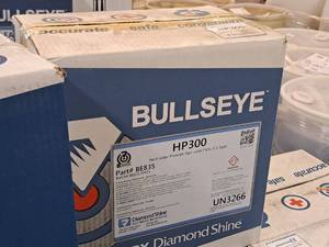 lot 99 image: Lot of (4 Cases) Diamond Shine Bullseye HP300 Hard Water Presoak 5gal Case Pack 2.5-gallon Plastic Jug 2-count ( 8 total items )