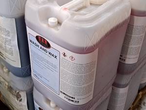 lot 389 image: Lot of (4) DuBois C.A.R. Products Wash and Wax Auto Wash Shampoo & Conditioner 5-gallon Plastic Jug