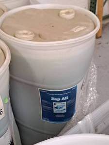 lot 362 image: Lot of (1) Dubois Blendco Systems Zap All Professional Vehicle Cleaner 30-gallon Plastic Drum