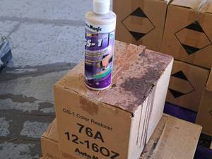 lot 447 image: Lot of (1 Box) Auto Magic GS-1 No. 76A Fast Working Leveling Polish Color Restorer 16-oz Bottle 12-count ( 12 total items )
