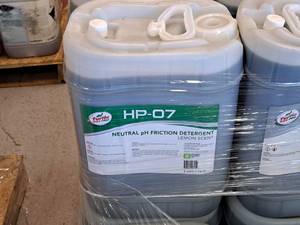 lot 469 image: Lot of (4) Turtle Wax Pro Neutral pH Friction Detergent Lemon Scent HP-07 5-gallon Plastic Jug