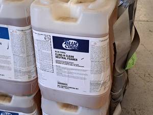 lot 482 image: Lot of (2) Blue Coral Cling N Clean Neutral Foamer pH Balanced Car Wash Detergent 3000025 5-gallon Plastic Jug