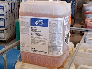 lot 483 image: Lot of (4) Blue Coral Paradise Foam Shampoo pH Balanced Car Wash Detergent 258035 5-gallon Plastic Jug