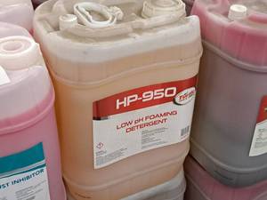 lot 489 image: Lot of (2) Turtle Wax Pro Low pH Foaming Detergent HP-950 5-gallon Plastic Jug